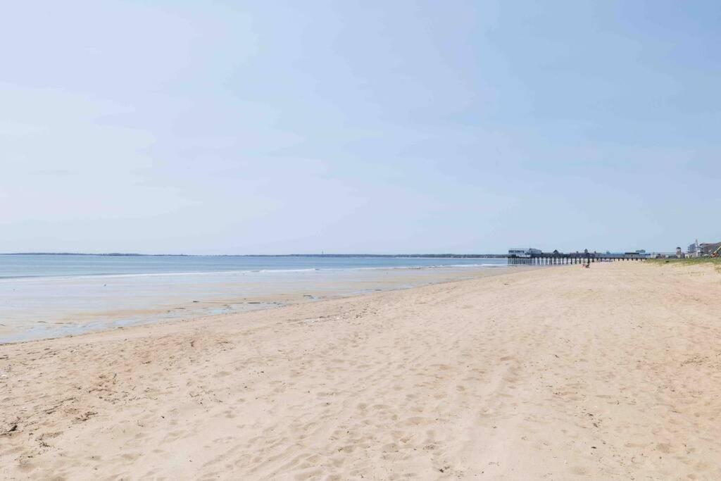 Steps From The Sandy Beach! Seashell Apartment Old Orchard Beach Exterior photo